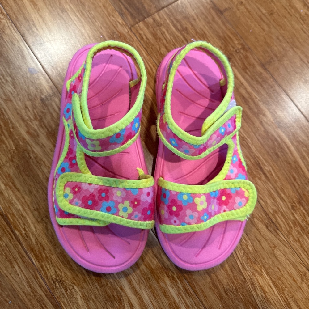 Zoogs girls floral water shoes